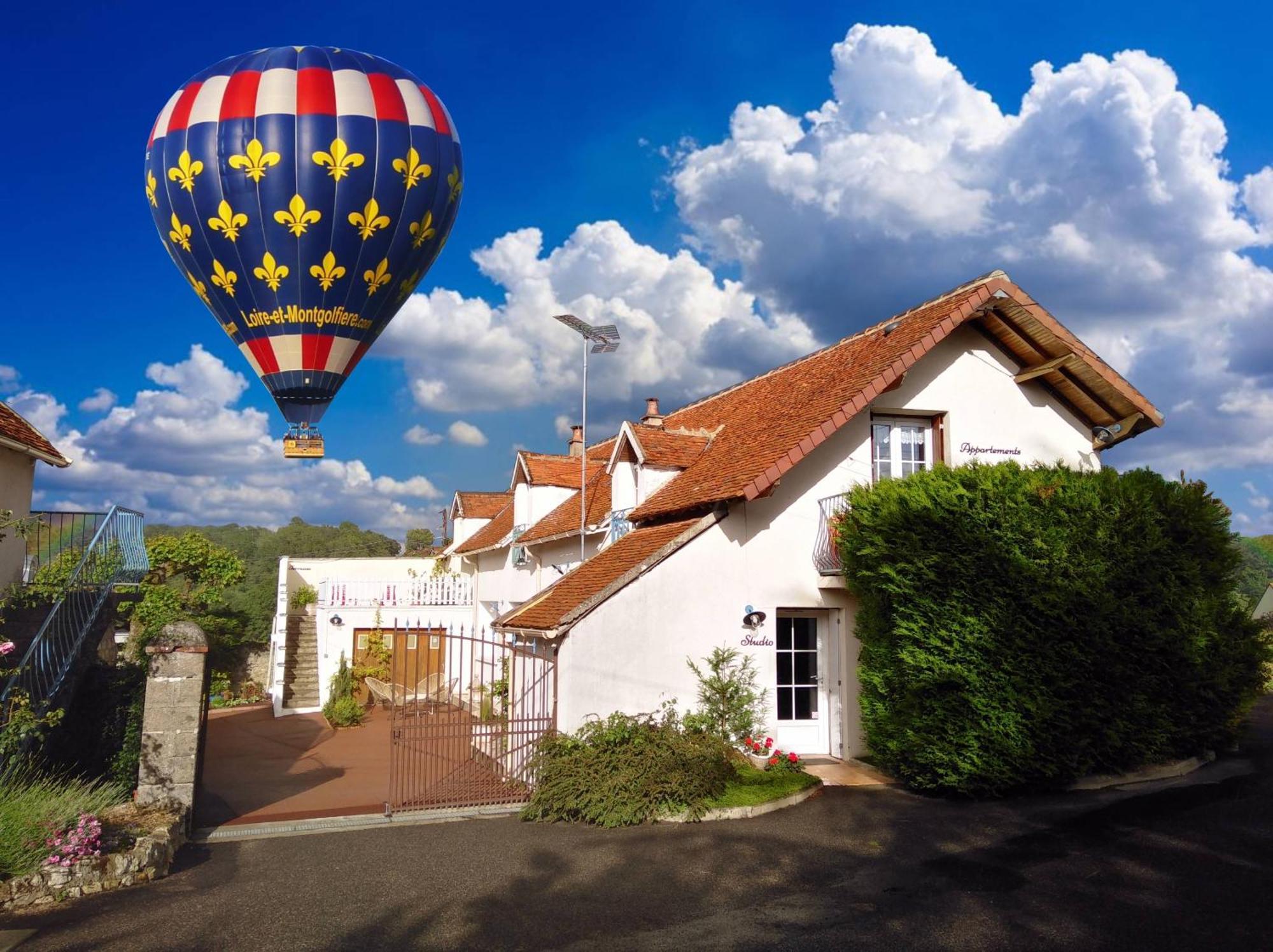 Guest House "Pres Des Montgolfieres" Angé Eksteriør billede